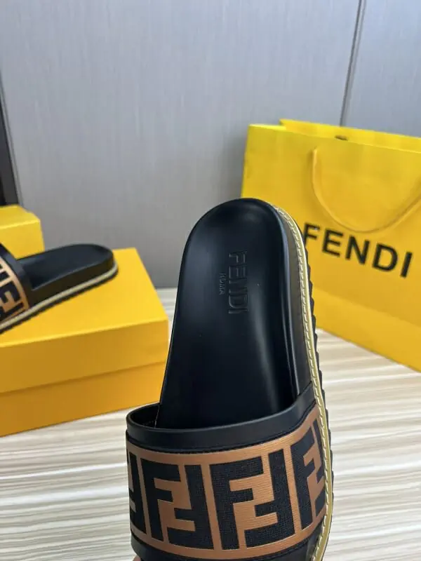 fendi chaussons pour homme s_12213b34